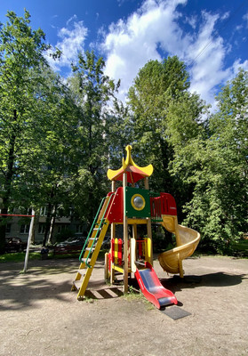 Продам трехкомнатную (3-комн.) квартиру, Карташихина ул, 19, Санкт-Петербург г