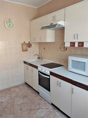 Продам двухкомнатную (2-комн.) квартиру, Коминтерна ул, 34, Нижний Тагил г