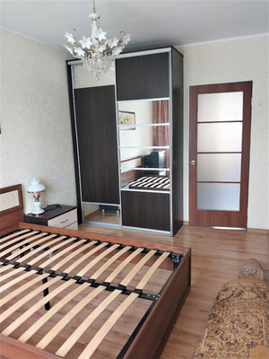 Продам двухкомнатную (2-комн.) квартиру, Коминтерна ул, 34, Нижний Тагил г