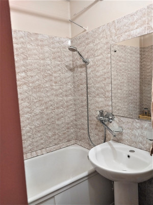 Продам двухкомнатную (2-комн.) квартиру, Коминтерна ул, 34, Нижний Тагил г