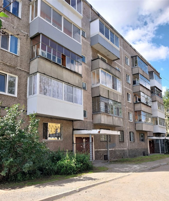 Продам двухкомнатную (2-комн.) квартиру, Коминтерна ул, 34, Нижний Тагил г