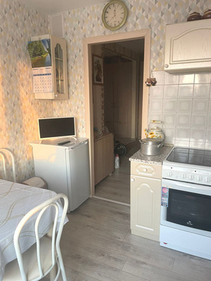 Продам двухкомнатную (2-комн.) квартиру, Амет-хан Султана ул, 7, Жуковский г