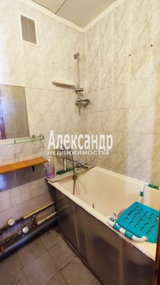 Продам однокомнатную (1-комн.) квартиру, Маяковского ул, 5, Кировск г