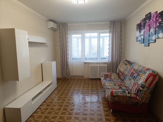 Сдам однокомнатную (1-комн.) квартиру, Куйбышева ул, 4, Симферополь г