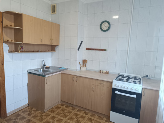 Сдам однокомнатную (1-комн.) квартиру, Куйбышева ул, 4, Симферополь г