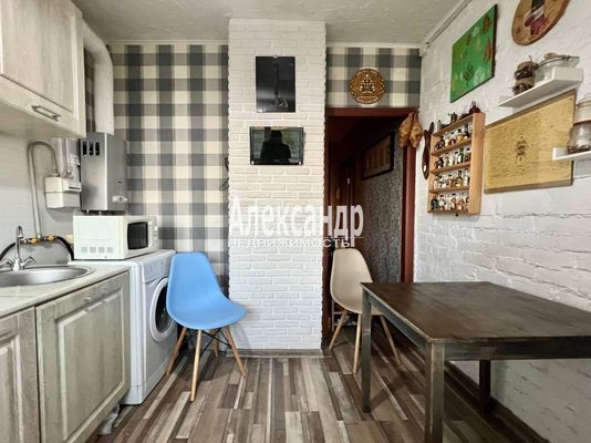 Продам однокомнатную (1-комн.) квартиру, Связи ул, 8, Всеволожск г