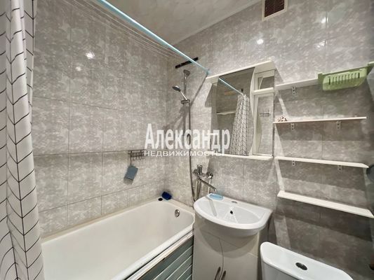 Продам однокомнатную (1-комн.) квартиру, Связи ул, 8, Всеволожск г