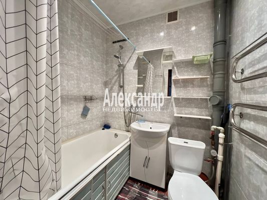 Продам однокомнатную (1-комн.) квартиру, Связи ул, 8, Всеволожск г