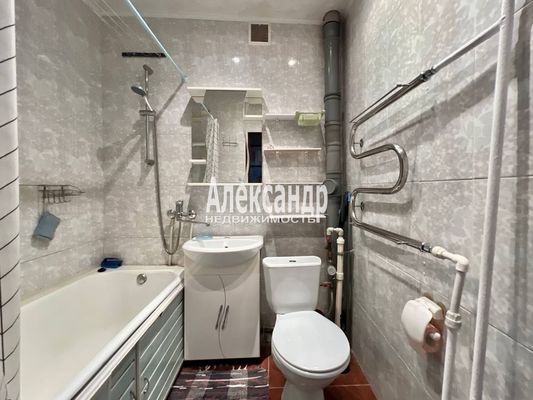 Продам однокомнатную (1-комн.) квартиру, Связи ул, 8, Всеволожск г