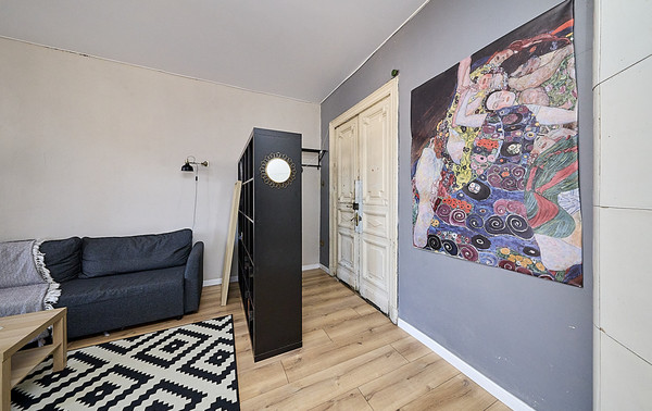 Продам 2-комн. в 5-комн. квартире, Марата ул, 50А, Санкт-Петербург г