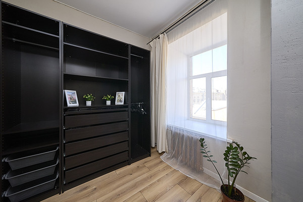 Продам 2-комн. в 5-комн. квартире, Марата ул, 50А, Санкт-Петербург г