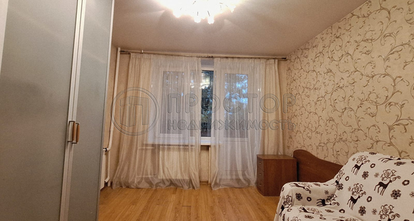 Продам двухкомнатную (2-комн.) квартиру, Сталеваров ул, 18к2, Москва г