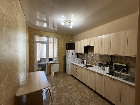 Продам однокомнатную (1-комн.) квартиру, Крымской весны ул, 1к2, Мирное с