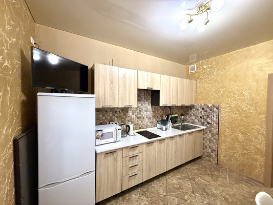 Продам однокомнатную (1-комн.) квартиру, Крымской весны ул, 1к2, Мирное с