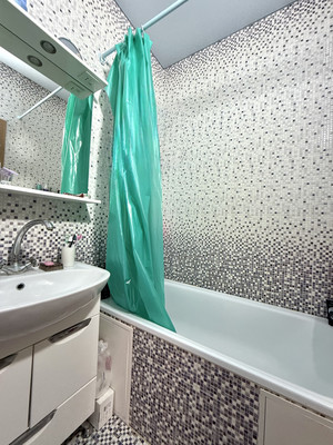 Продам однокомнатную (1-комн.) квартиру, Крымской весны ул, 1к2, Мирное с