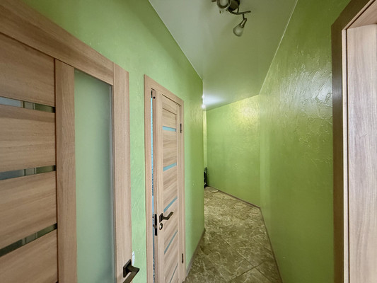 Продам однокомнатную (1-комн.) квартиру, Крымской весны ул, 1к2, Мирное с