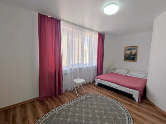 Продам однокомнатную (1-комн.) квартиру, Центральная ул, 20, Витязево с