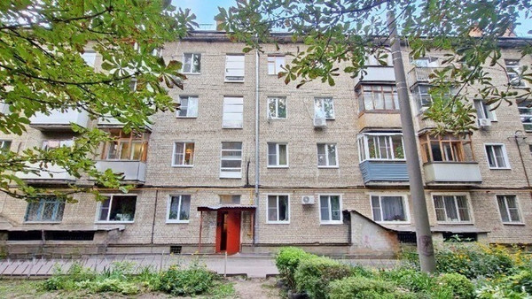 Продам двухкомнатную (2-комн.) квартиру, Острогожская ул, 67, Воронеж г
