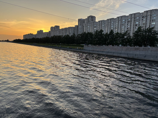 Продам комнату в 8-комн. квартире, Беринга ул, 32к2, Санкт-Петербург г