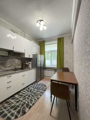 Продам трехкомнатную (3-комн.) квартиру, Локомотивный проезд, 29, Москва г