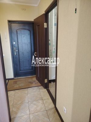 Продам однокомнатную (1-комн.) квартиру, Новая ул, 7к3, Мурино п