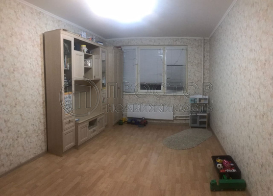 Продам многокомнатную квартиру, Крымская ул, 9к1, Боброво рп