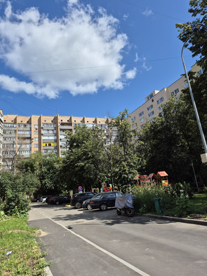 Продам двухкомнатную (2-комн.) квартиру, Барболина ул, 4, Москва г