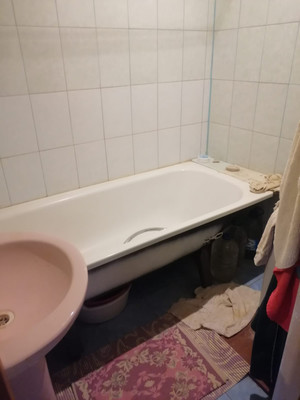 Продам двухкомнатную (2-комн.) квартиру, Дубравная ул, 40, Алексин г