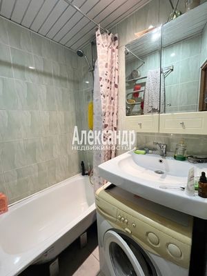 Продам комнату в 3-комн. квартире, Гражданский пр-кт, 116к3, Санкт-Петербург г