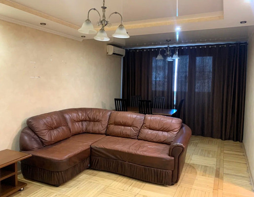 Продам трехкомнатную (3-комн.) квартиру, Симферопольская ул, 18, Краснодар г