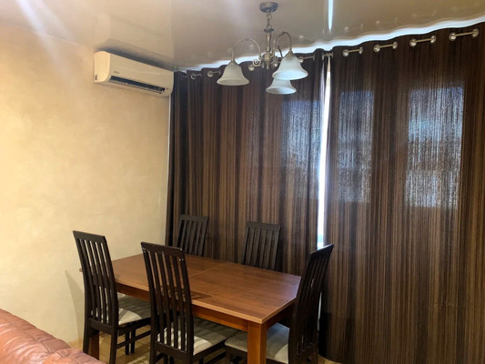 Продам трехкомнатную (3-комн.) квартиру, Симферопольская ул, 18, Краснодар г