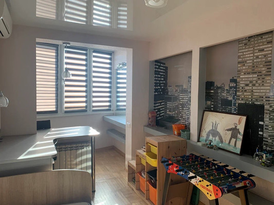 Продам трехкомнатную (3-комн.) квартиру, Симферопольская ул, 18, Краснодар г