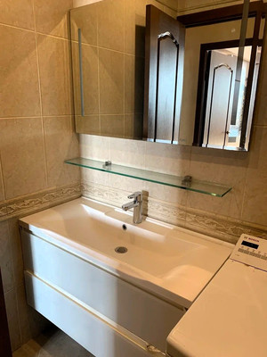 Продам трехкомнатную (3-комн.) квартиру, Симферопольская ул, 18, Краснодар г