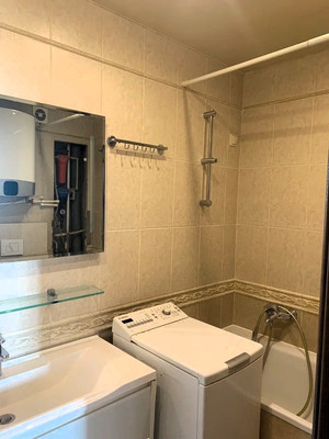 Продам трехкомнатную (3-комн.) квартиру, Симферопольская ул, 18, Краснодар г