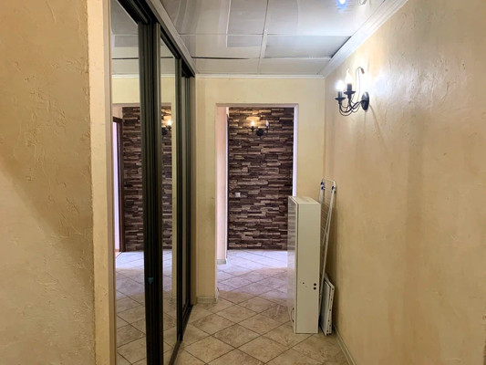Продам трехкомнатную (3-комн.) квартиру, Симферопольская ул, 18, Краснодар г