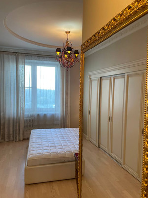 Продам многокомнатную квартиру, Крылатские Холмы ул, 33к1, Москва г