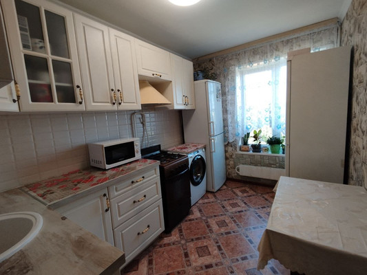 Продам трехкомнатную (3-комн.) квартиру, Открытое ш, 23к7, Москва г