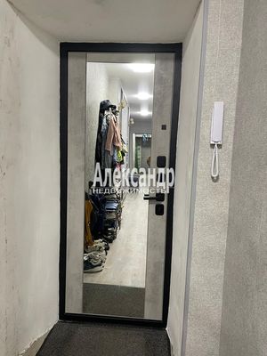 Продам трехкомнатную (3-комн.) квартиру, Лермонтовский пр-кт, 5/11, Санкт-Петербург г