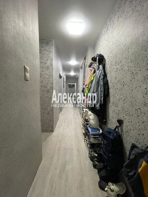 Продам трехкомнатную (3-комн.) квартиру, Лермонтовский пр-кт, 5/11, Санкт-Петербург г