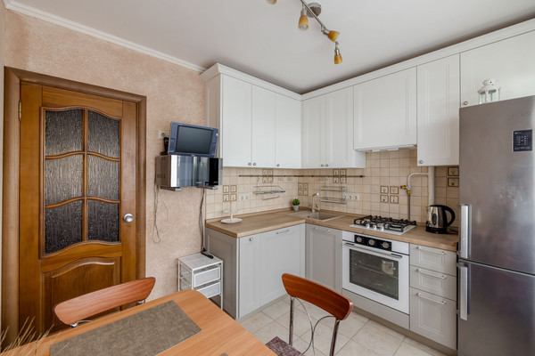 Продам двухкомнатную (2-комн.) квартиру, Мира пр-кт, 110к2, Москва г