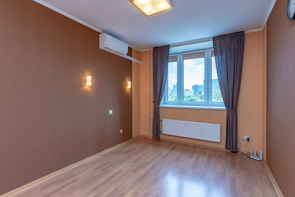 Продам трехкомнатную (3-комн.) квартиру, Варшавская ул, 69Ак3, Санкт-Петербург г