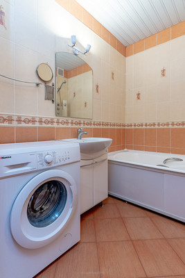 Продам трехкомнатную (3-комн.) квартиру, Варшавская ул, 69Ак3, Санкт-Петербург г