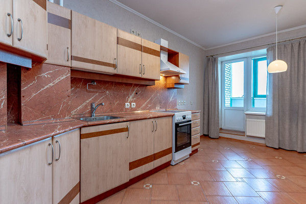 Продам трехкомнатную (3-комн.) квартиру, Варшавская ул, 69Ак3, Санкт-Петербург г