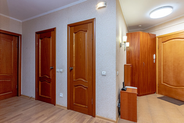 Продам трехкомнатную (3-комн.) квартиру, Варшавская ул, 69Ак3, Санкт-Петербург г