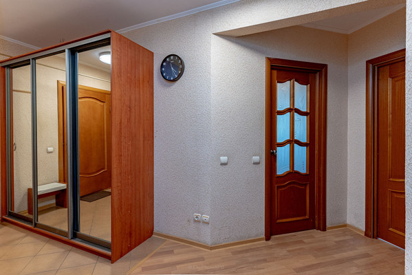 Продам трехкомнатную (3-комн.) квартиру, Варшавская ул, 69Ак3, Санкт-Петербург г