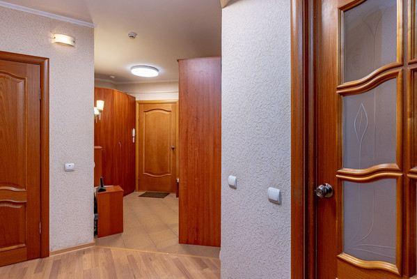 Продам трехкомнатную (3-комн.) квартиру, Варшавская ул, 69Ак3, Санкт-Петербург г