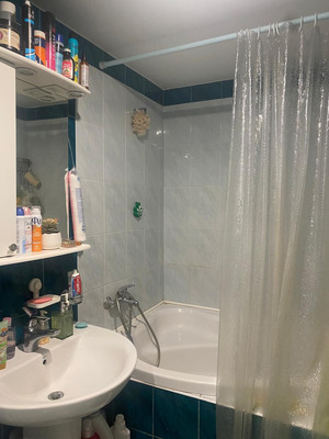 Продам трехкомнатную (3-комн.) квартиру, Космонавтов пр-кт, 21, Ростов-на-Дону г