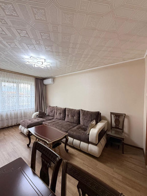 Продам двухкомнатную (2-комн.) квартиру, Спортивная ул, 1, Радовицкий п