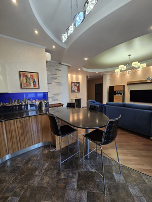 Продам трехкомнатную (3-комн.) квартиру, Севастопольский пр-кт, 28к8, Москва г