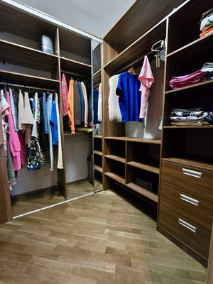 Продам трехкомнатную (3-комн.) квартиру, Севастопольский пр-кт, 28к8, Москва г